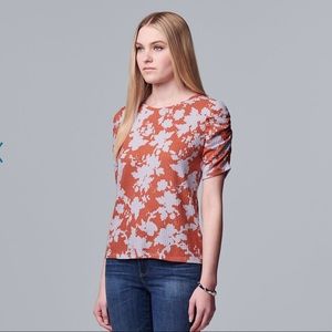 Ruched Elbow Sleeve Floral Tee